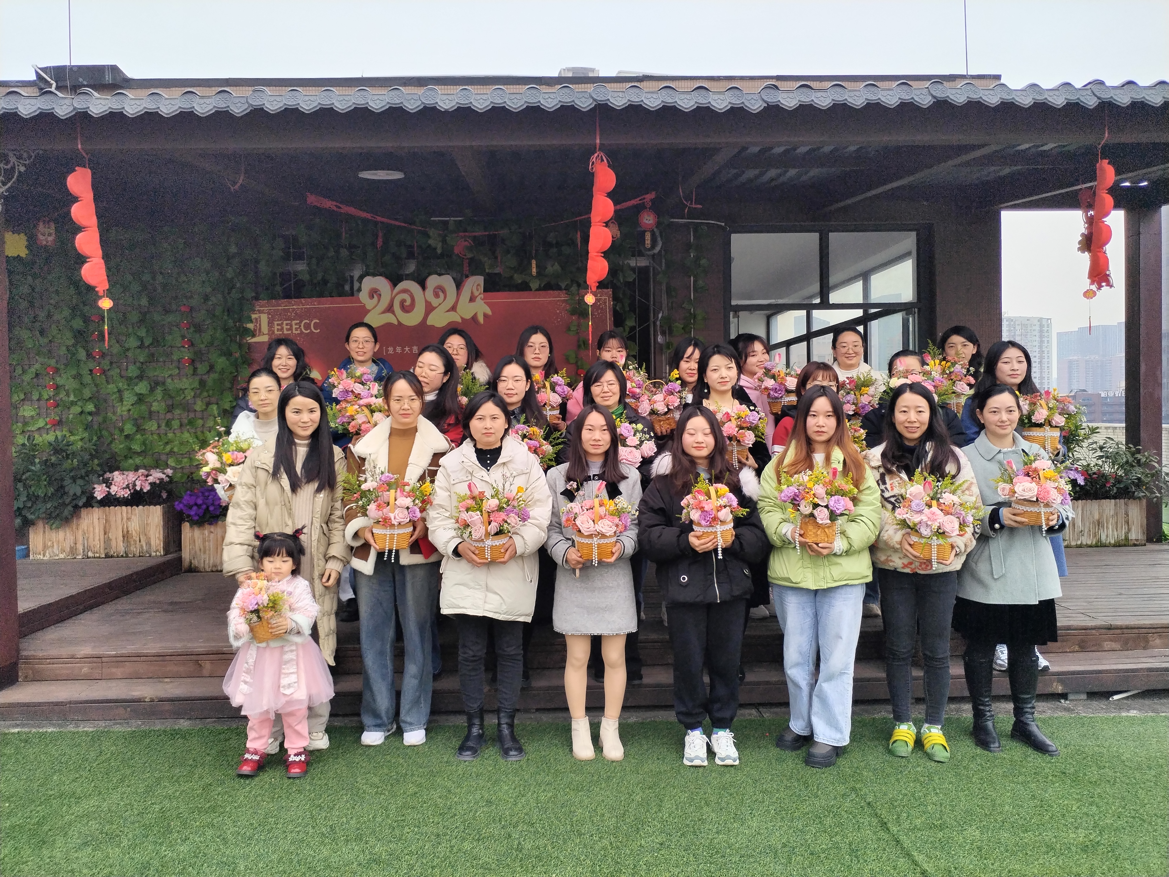 �������������¾�����Ů�� ��������k8����Ӯ��һ���������ſ�չ�����ˡ���Ů�ڱ���...